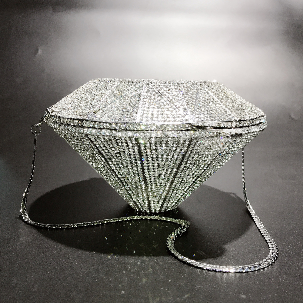 Women Bags On Sale - Dreidimensionale Abendtasche in Diamantform voller Diamantkristalle,
