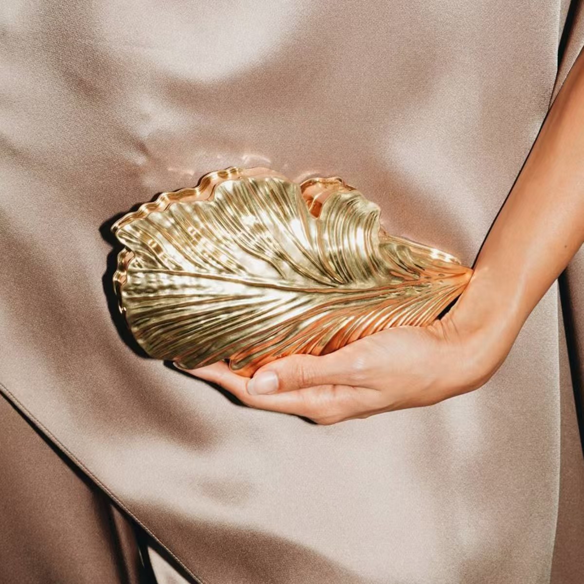 Luxuriöse Goldene Modische Acr – Women'S Young Bags Bewertung und Preis